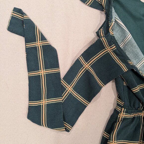 Trixxi Hunter Green Plaid Dress with Open Back - Women's sz M - Picture 9 of 11